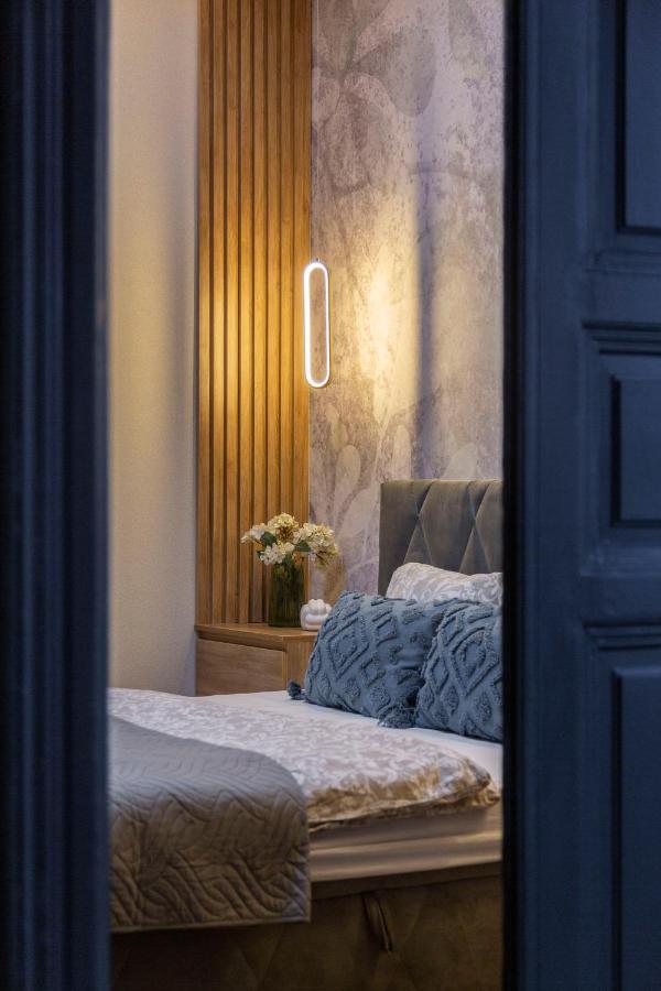 Luxurious & Spacious Central Apartment In The Kertesz Street Budapest Exterior photo
