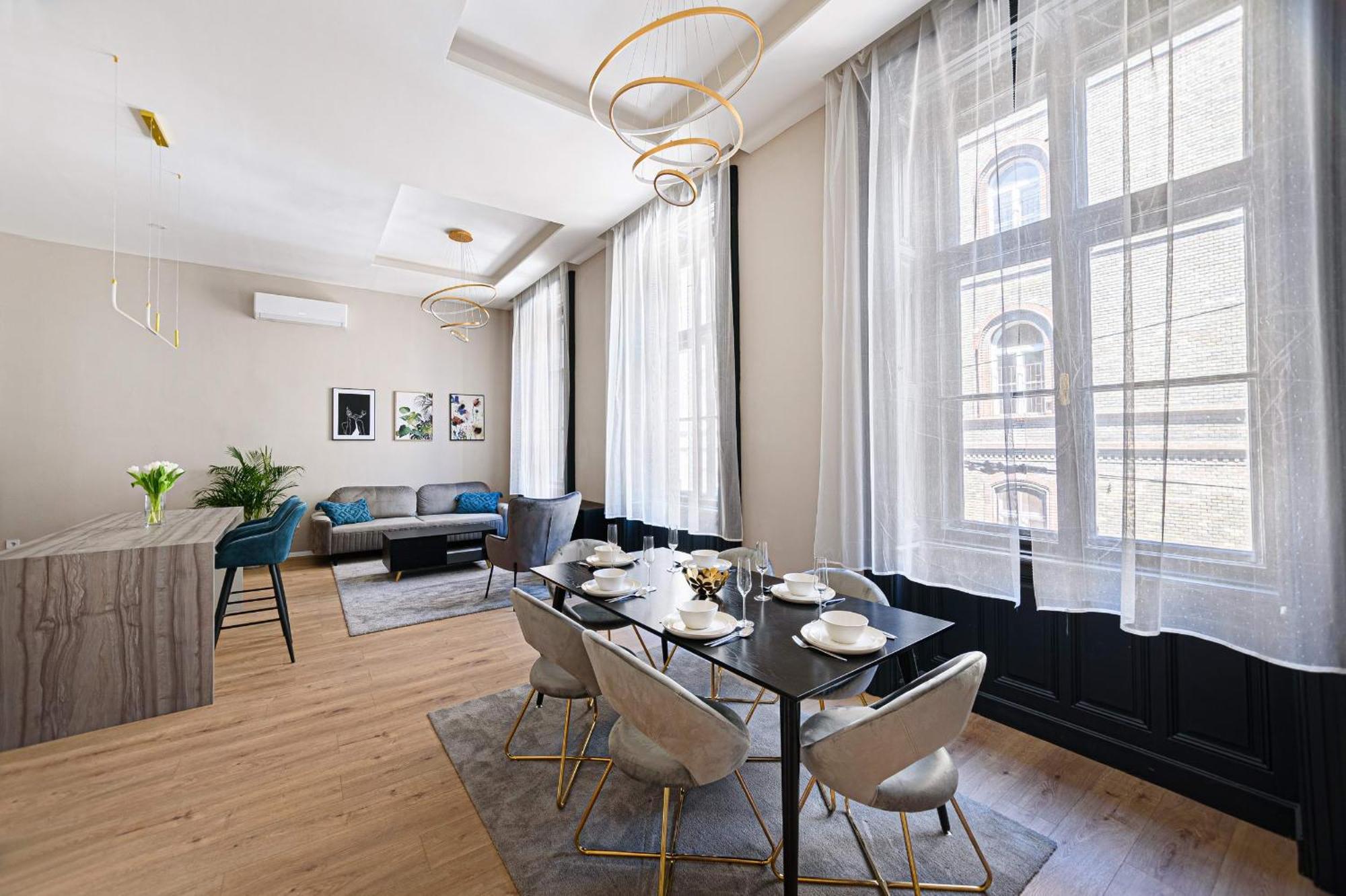 Luxurious & Spacious Central Apartment In The Kertesz Street Budapest Exterior photo